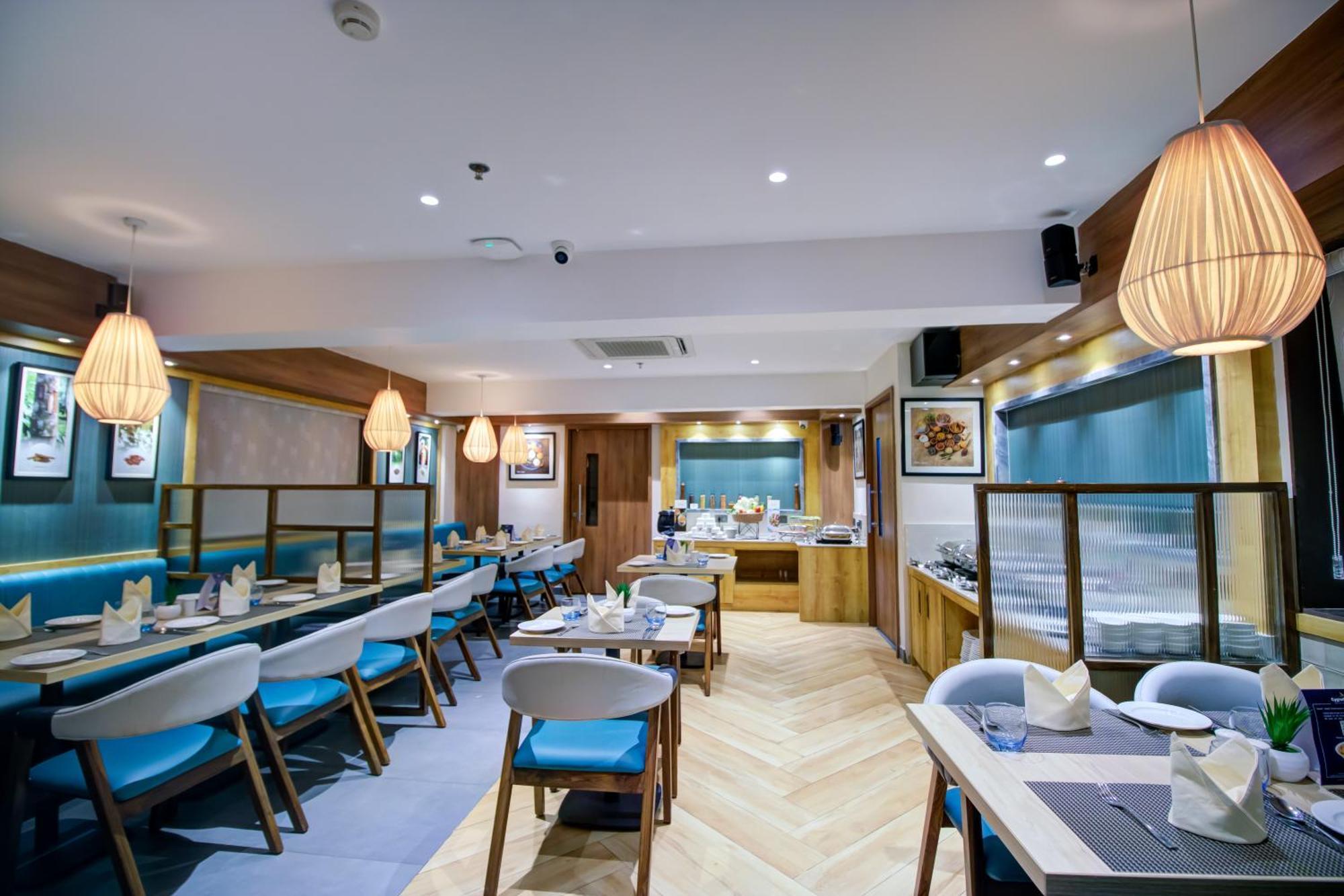 Cozzet Victoria Hotel Bhubaneswar Eksteriør billede