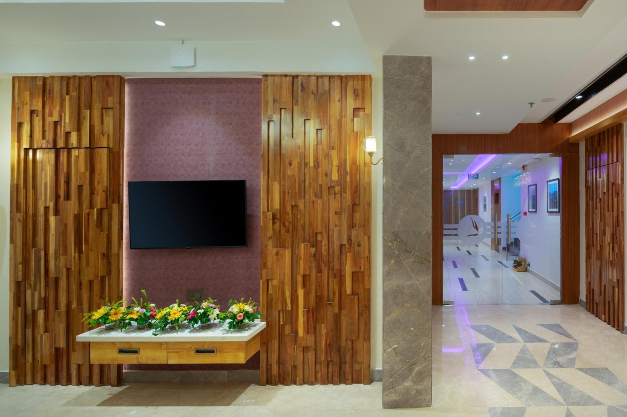 Cozzet Victoria Hotel Bhubaneswar Eksteriør billede